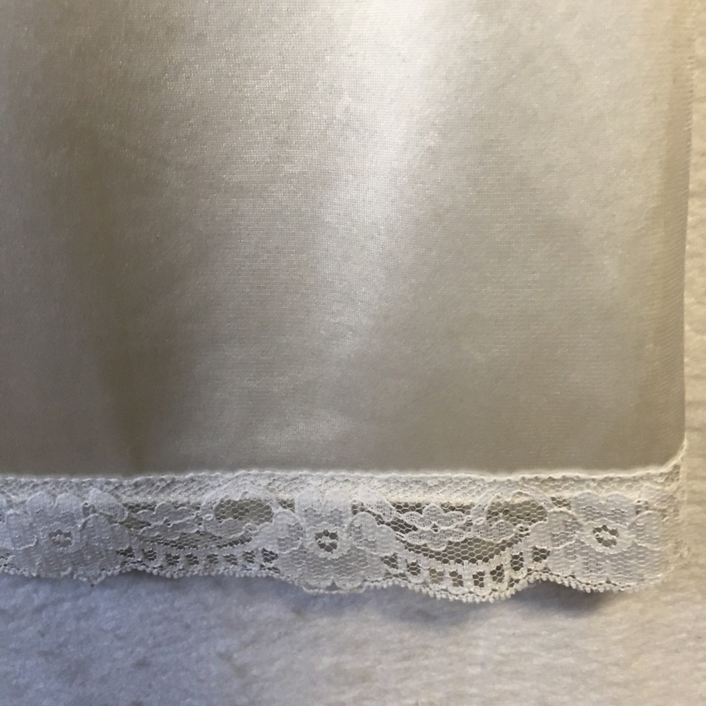 Vintage Sears Cream Lace Trim Full Slip Dress Size 42 EMB with lace EUC - Picture 4 of 7